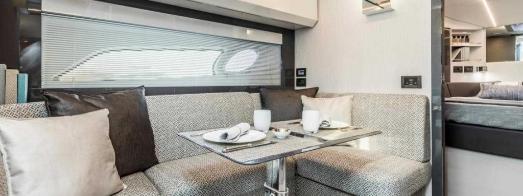 Pershing 5X
