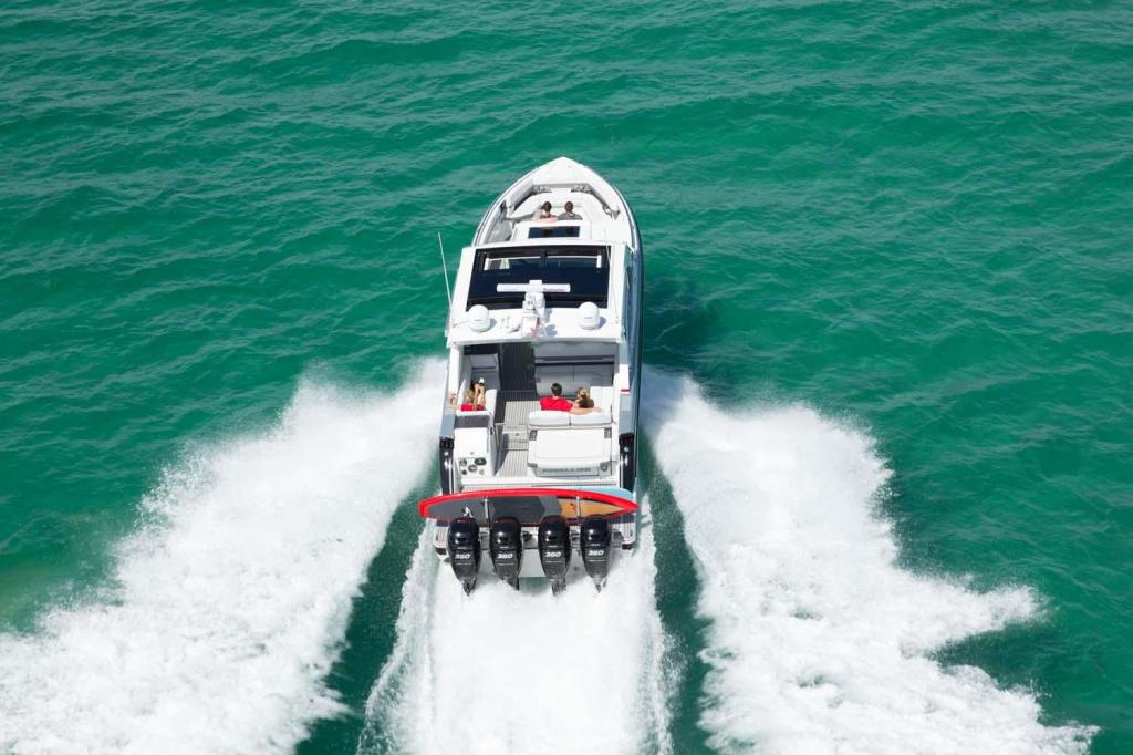 Formula 430 Super Sport Crossover