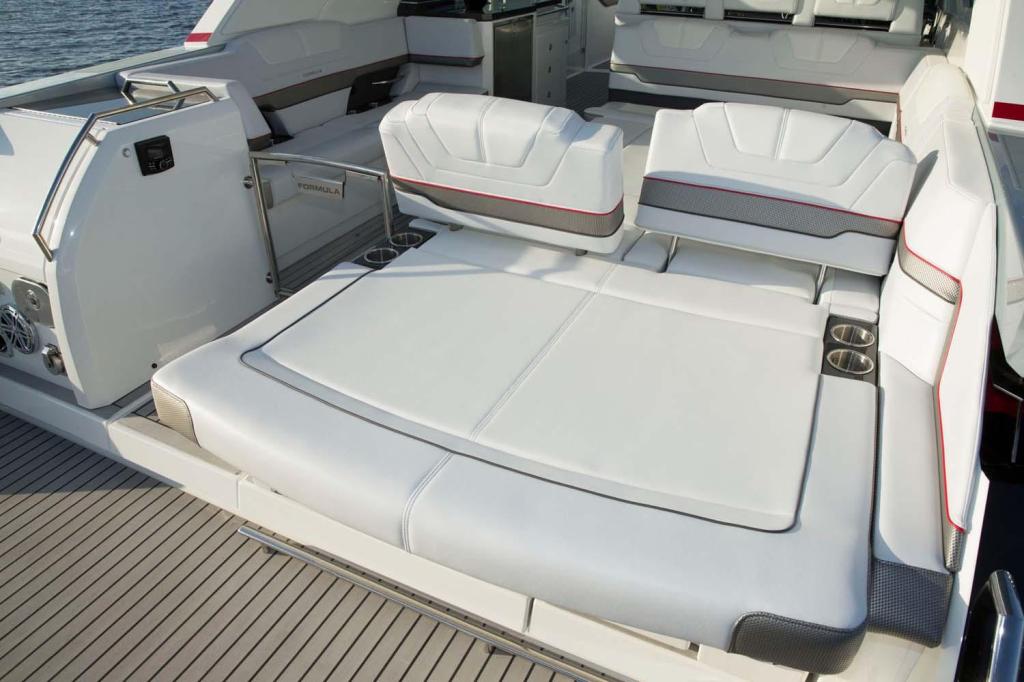 Formula 430 Super Sport Crossover