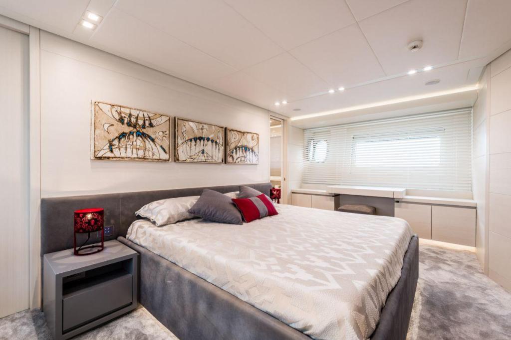 AB Yachts AB 100