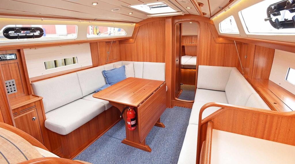 Hallberg-Rassy 340