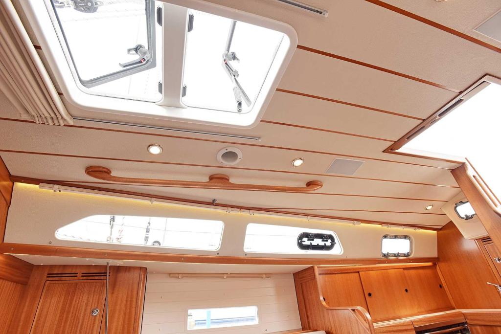 Hallberg-Rassy 340