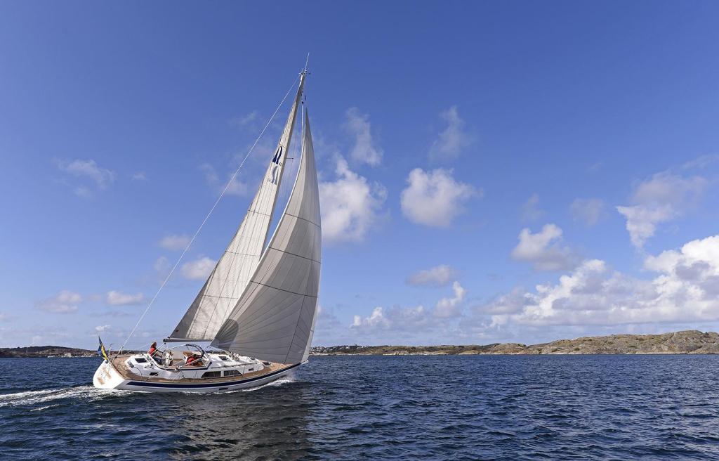 Hallberg-Rassy 44