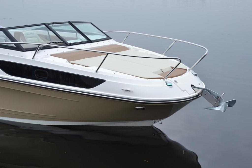 Sea Ray Sunsport 230