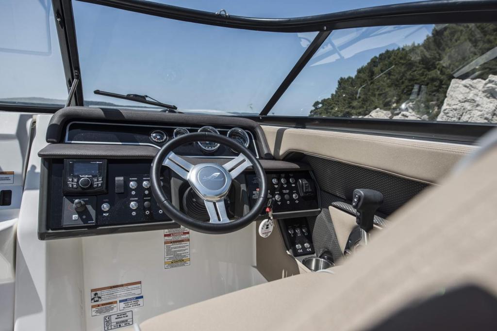 Sea Ray Sunsport 250