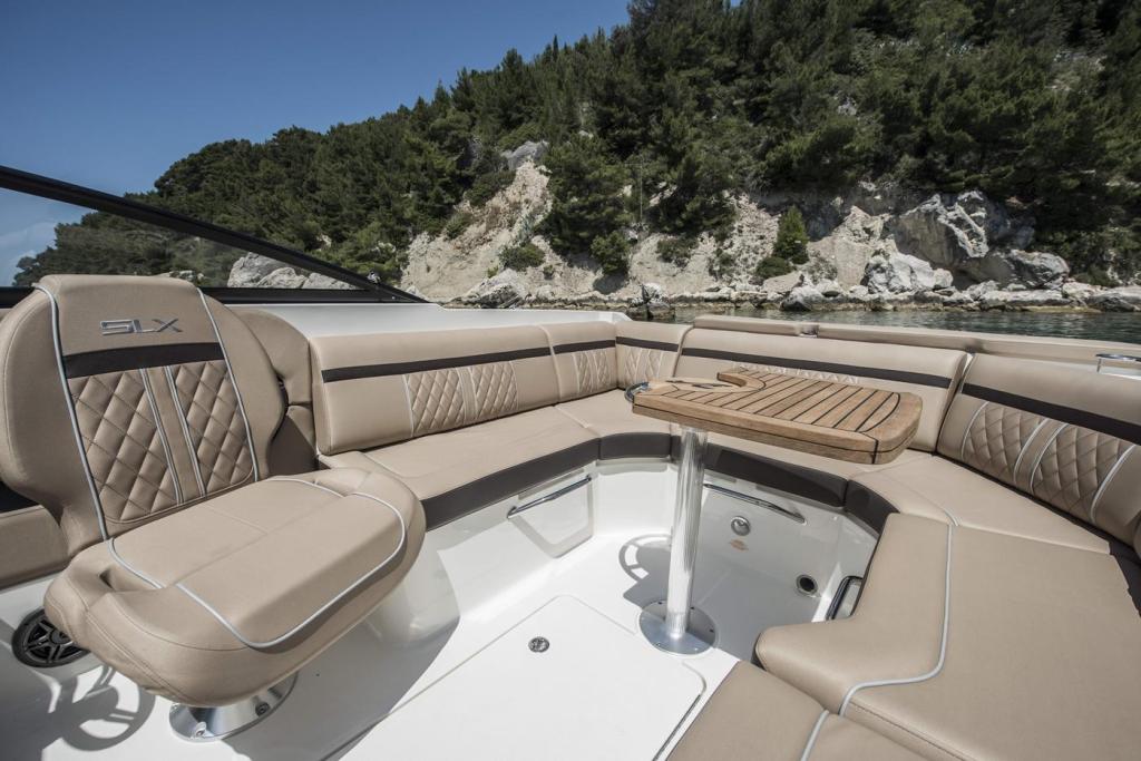 Sea Ray Sunsport 250