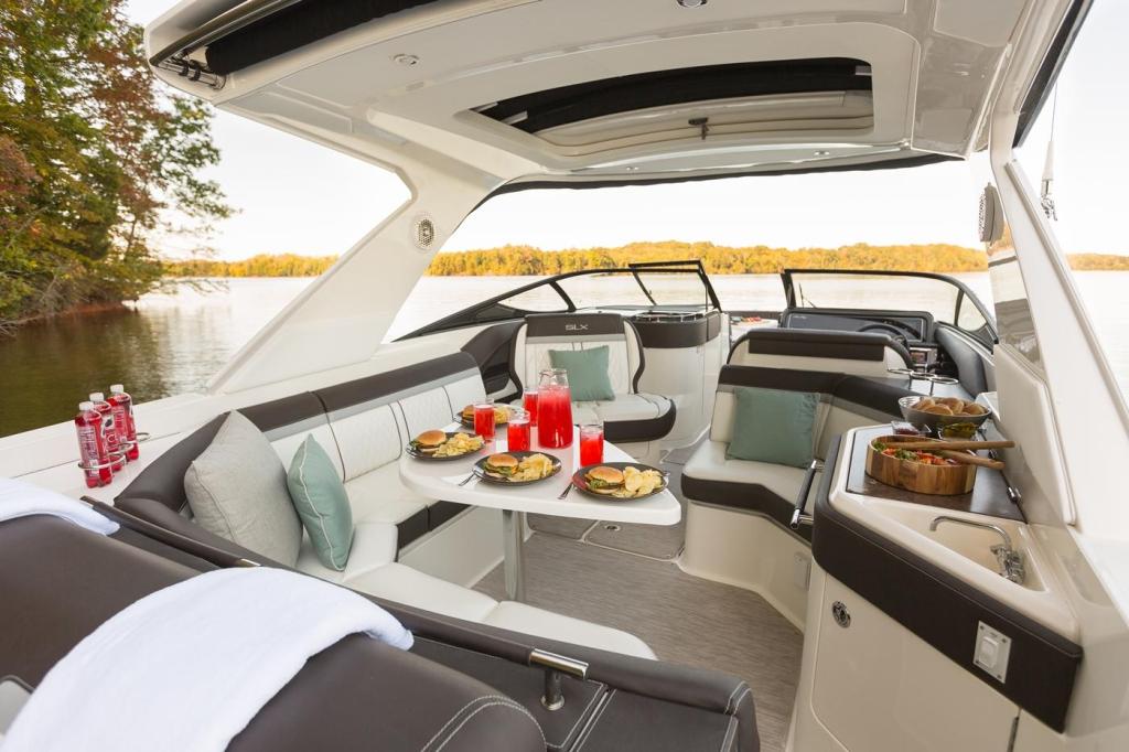 Sea Ray Sport Boat 310 SLX