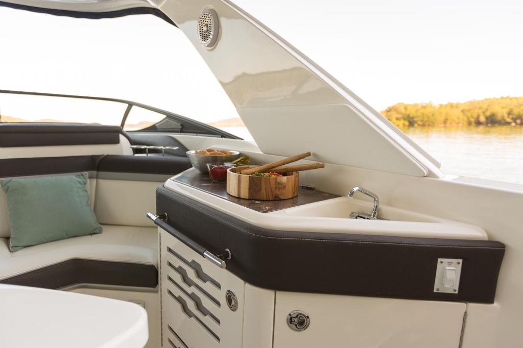 Sea Ray Sport Boat 310 SLX