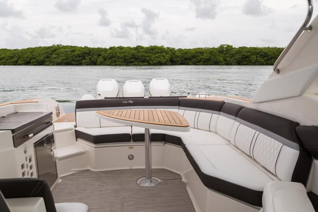 Sea Ray Sport Boat 350 SLX OB