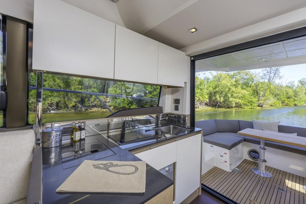 Prestige 460