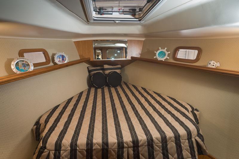 Marlow-Hunter 42 SS