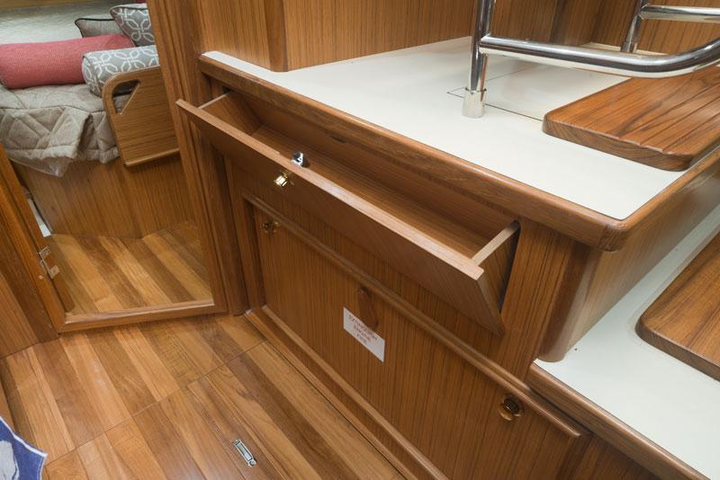 Marlow-Hunter 42 SS