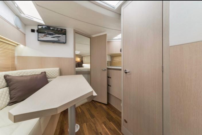 Galeon 335 HTS
