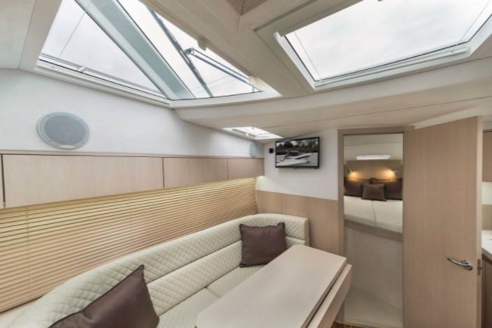 Galeon 335 HTS