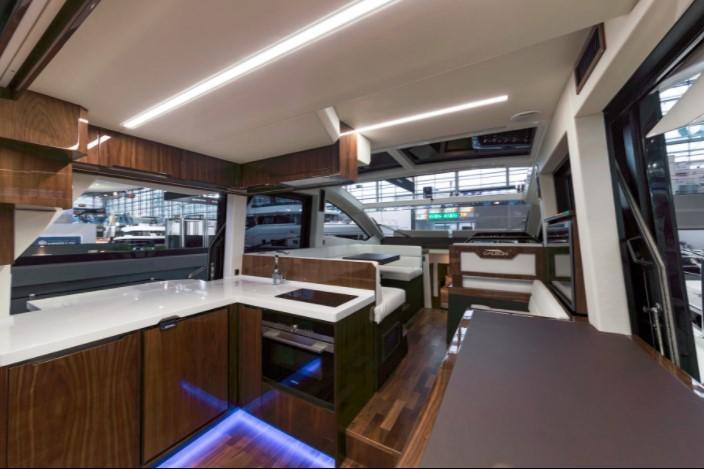 Galeon 470 Skydeck