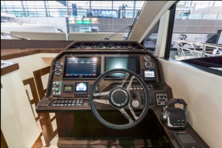 Galeon 470 Skydeck