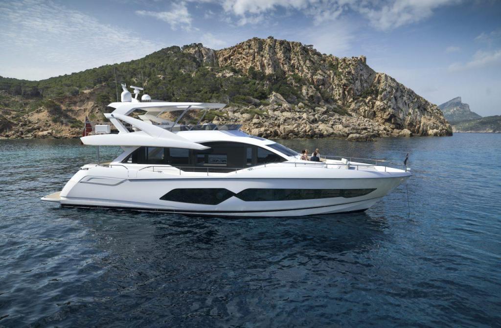 Sunseeker Yacht 76