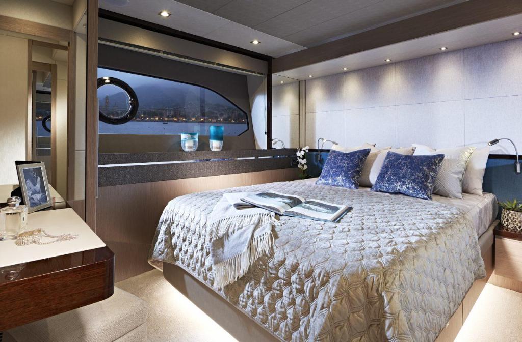 Sunseeker Yacht 76