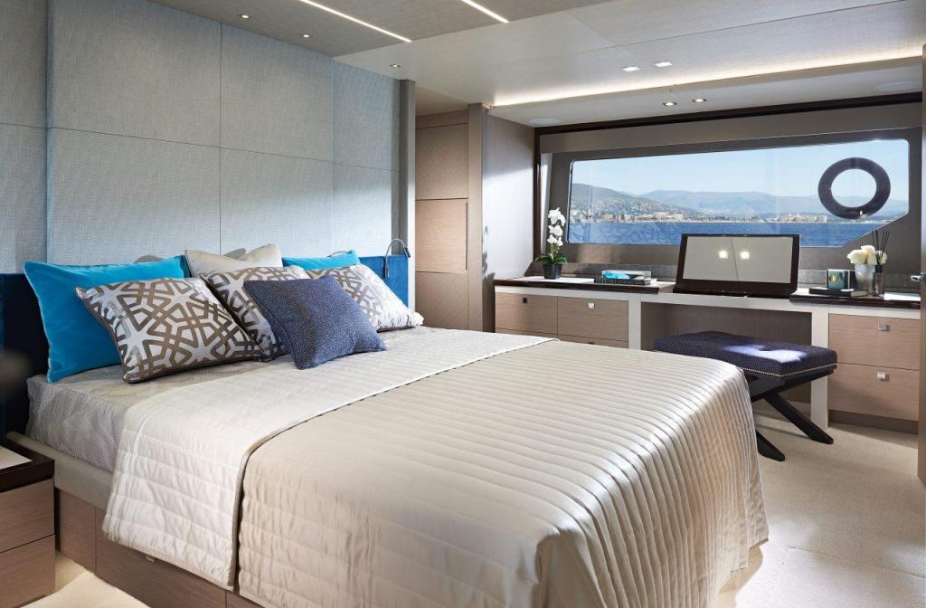 Sunseeker Yacht 76
