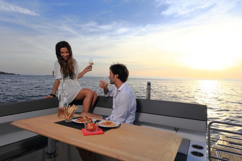 Jeanneau Cap Camarat WA 9.0