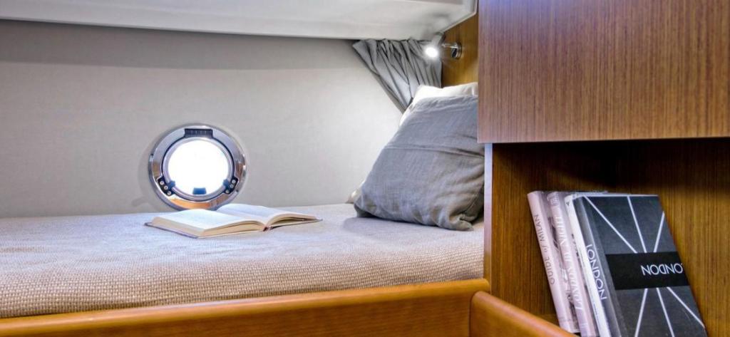 Beneteau Swift Trawler 35