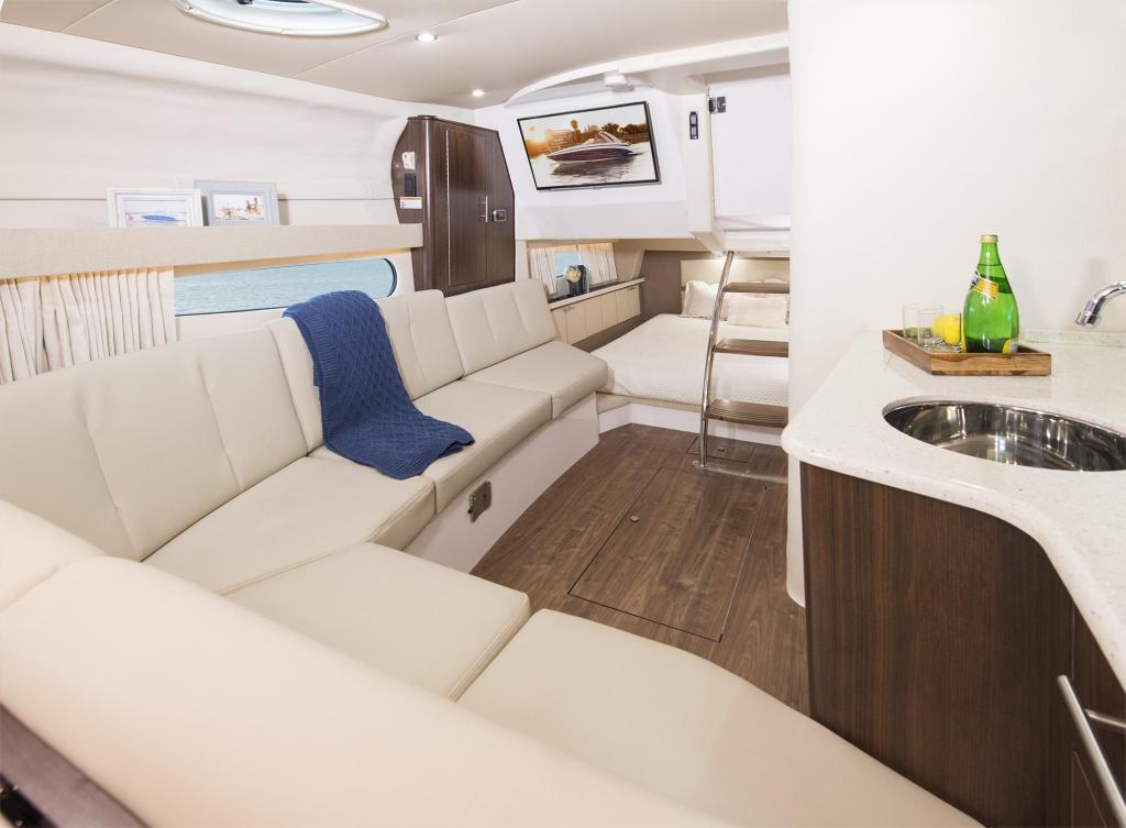 Regal Express Cruiser 33