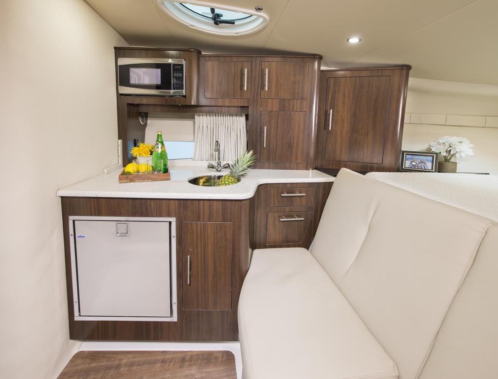 Regal Express Cruiser 33