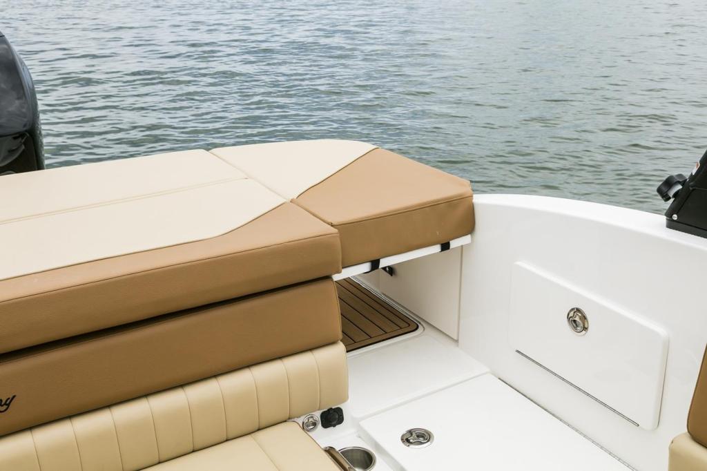 Sea Ray SPX 230 OB