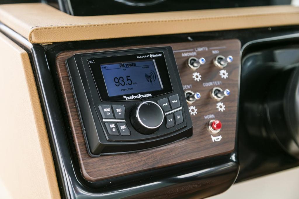 Sea Ray SPX 230 OB