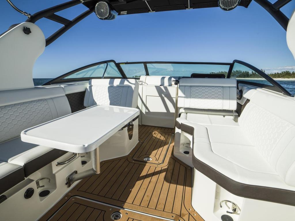 Sea Ray Sport Boat 250 SDX
