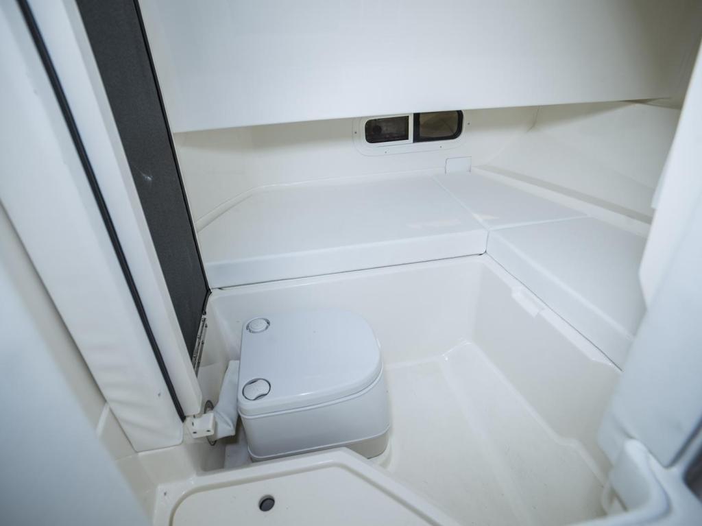 Sea Ray Sport Boat 250 SDX