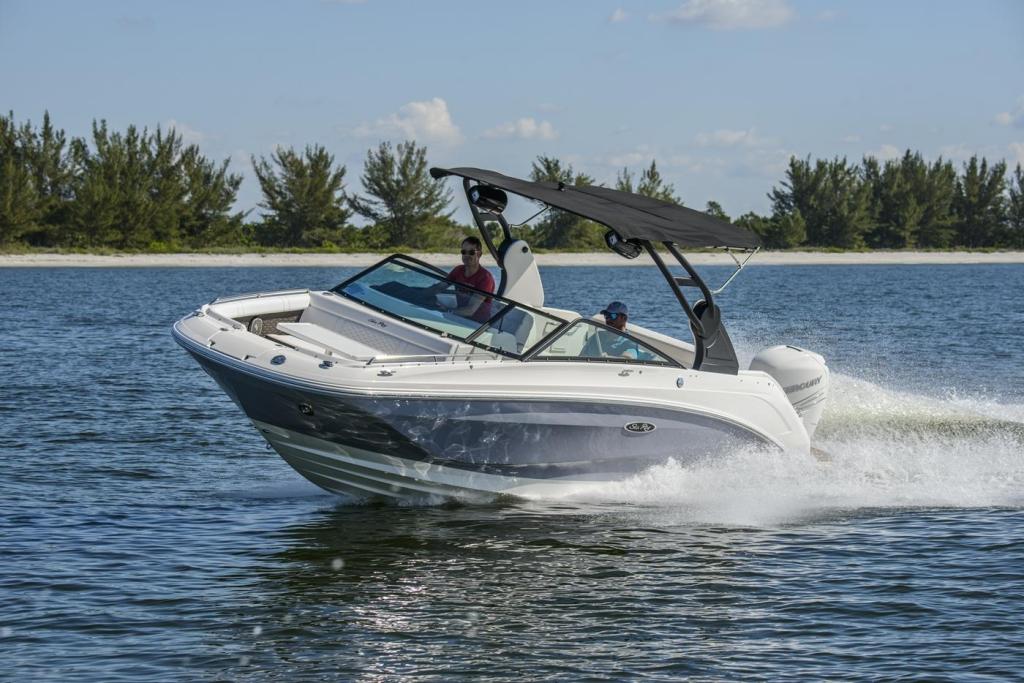 Sea Ray Sport Boat 250 SDX OB