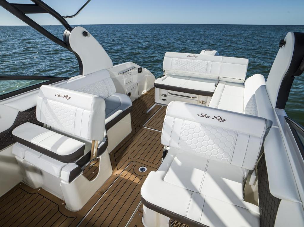 Sea Ray Sport Boat 250 SDX OB