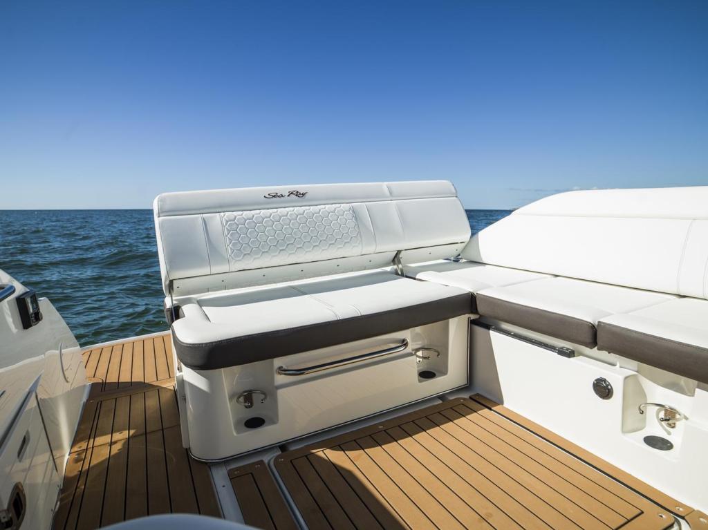 Sea Ray Sport Boat 250 SDX OB