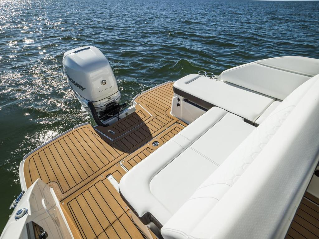 Sea Ray Sport Boat 250 SDX OB