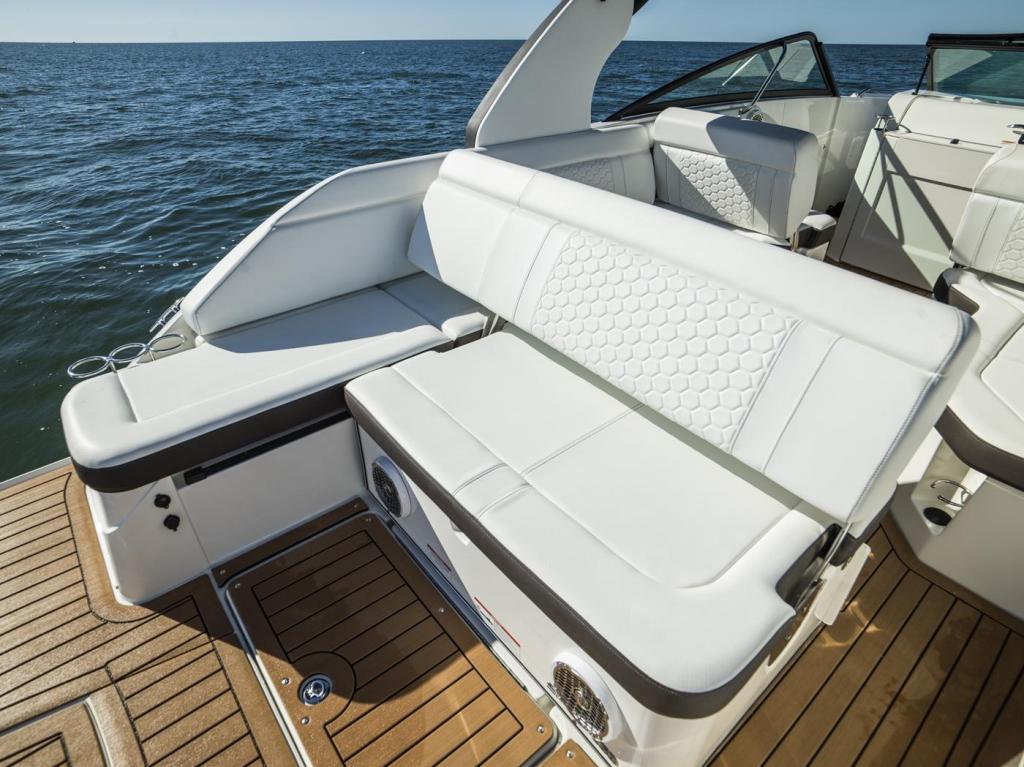 Sea Ray Sport Boat 250 SDX OB