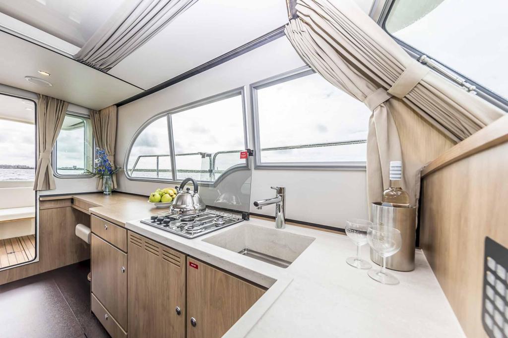 Linssen Grand Sturdy 30.0 Sedan