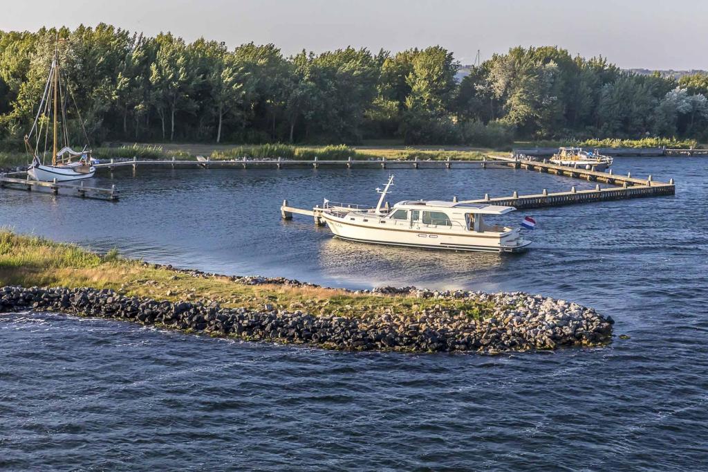 Linssen Grand Sturdy 45.0 Sedan