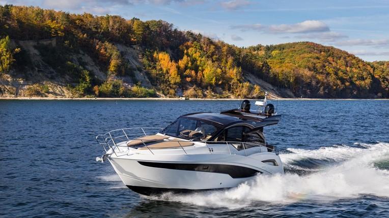 Galeon 425 HTS