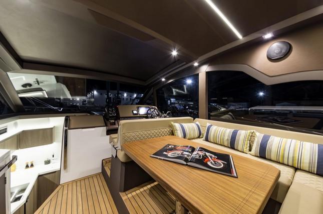 Galeon 425 HTS