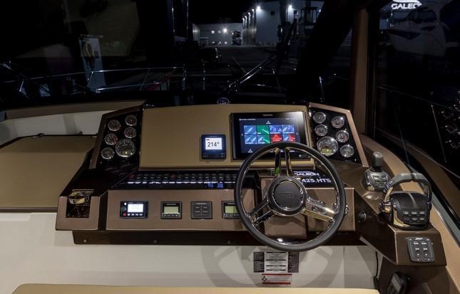 Galeon 425 HTS