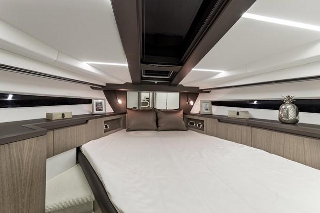 Galeon 425 HTS
