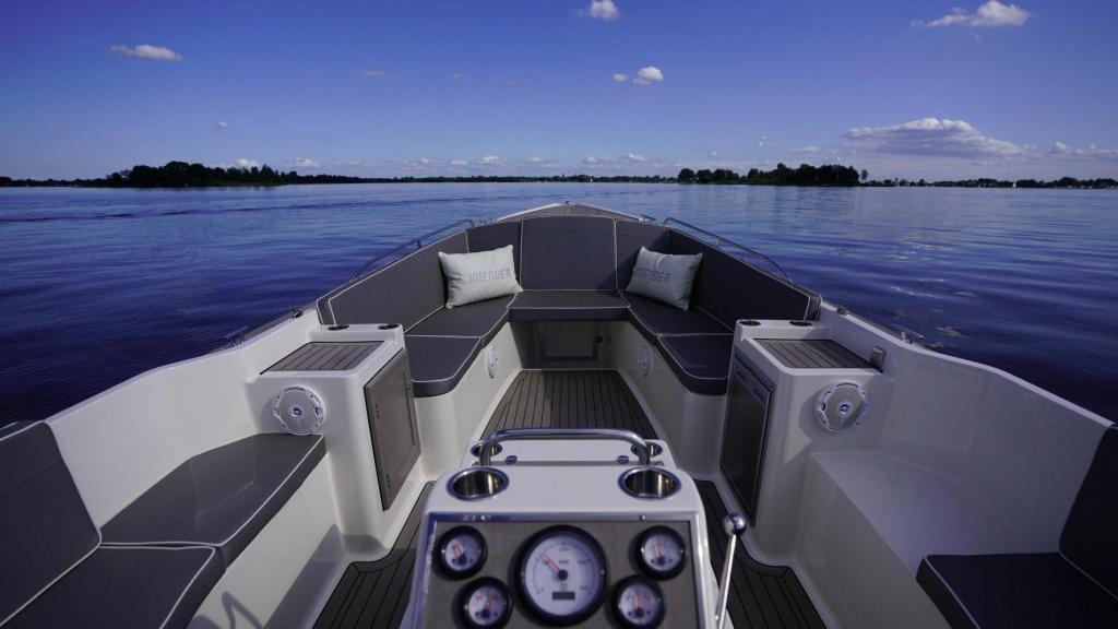 Interboat Intender 780