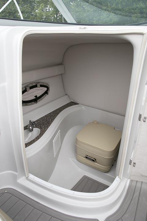 Crownline Cross Sport E 235 XS