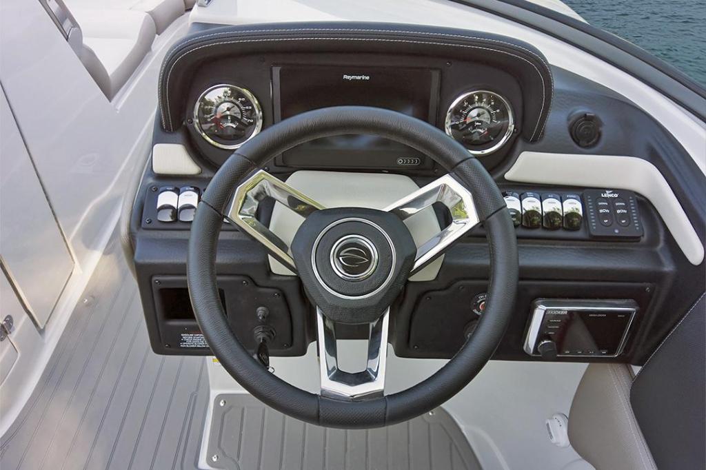 Crownline Cross Sport E 275 XS