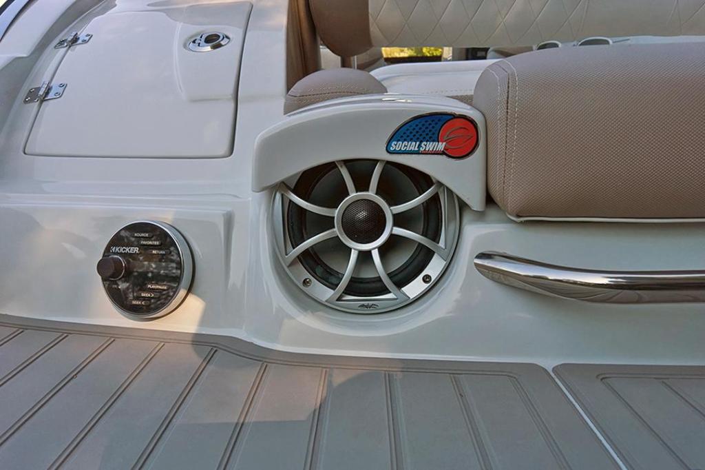 Crownline Cross Sport E 275 XS