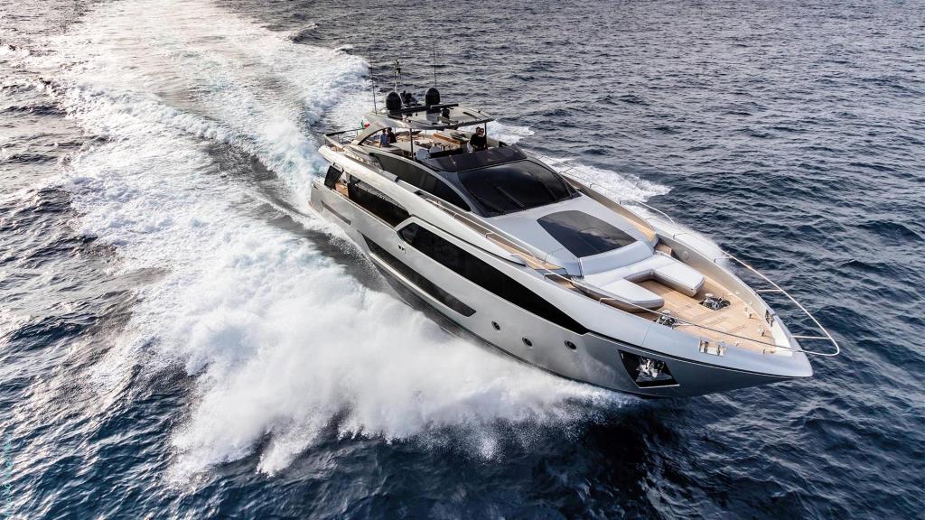 Riva 90' Argo