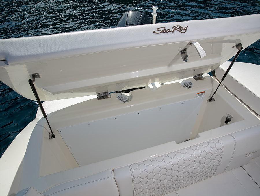Sea Ray Sunsport 230 OB