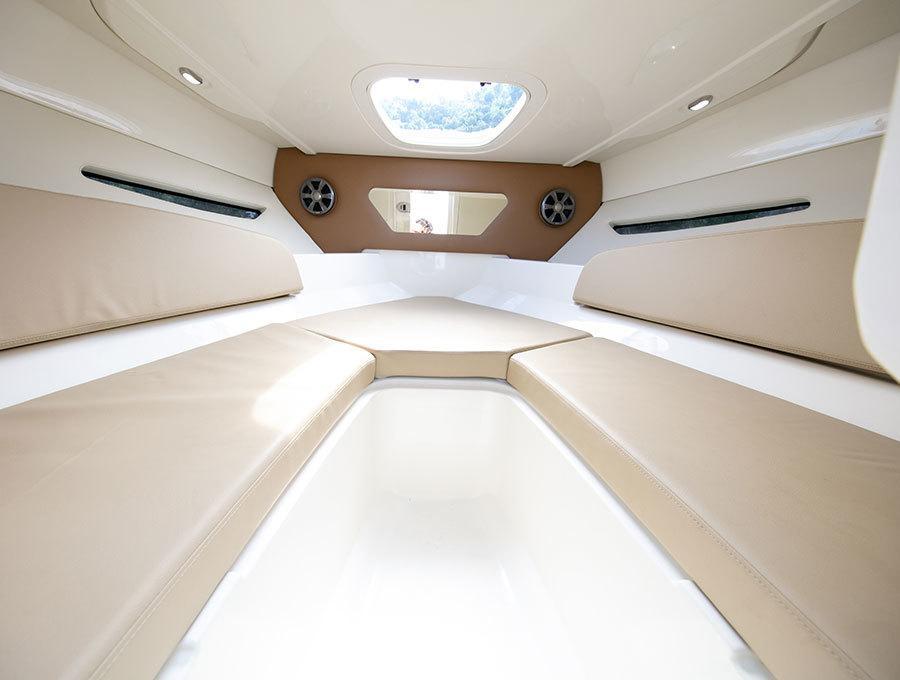 Sea Ray Sunsport 230 OB