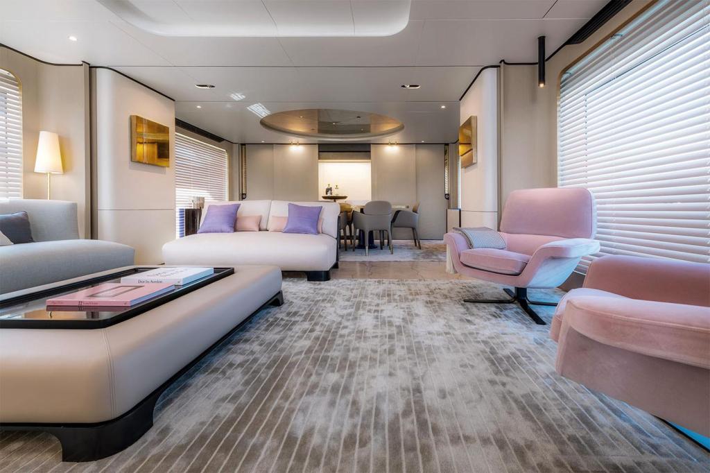 Azimut Grande 32
